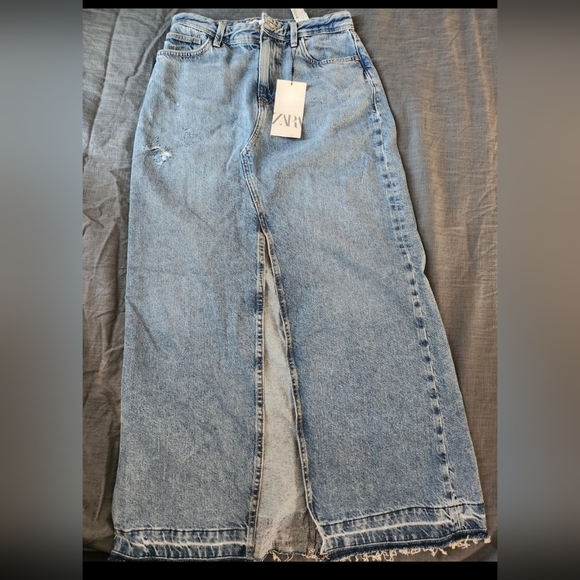 Zara - Picture 1 of 1